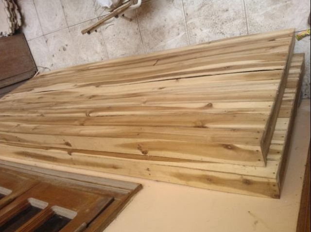 Giát phản gỗ hộp nằm đất phòng trọ KT: 160x200x09cm P01