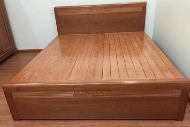 Giường ngủ đôi gia đình 1m8 gỗ xoan dát phản GGN09