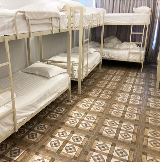 Giường tầng sắt homestay trụ sắt hộp 8x4cm GS2T14