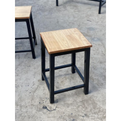 Ghế đôn vuông chân sắt mặt gỗ GCFSAT03 cho nhà hàng, quán ăn giá rẻ