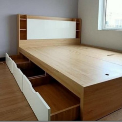 Giường ngủ gỗ MDF rộng 1m8 có kệ đầu giường GCN42